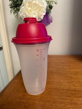 Tupperware Quick Shaker Blender Mixer Used Red Lid